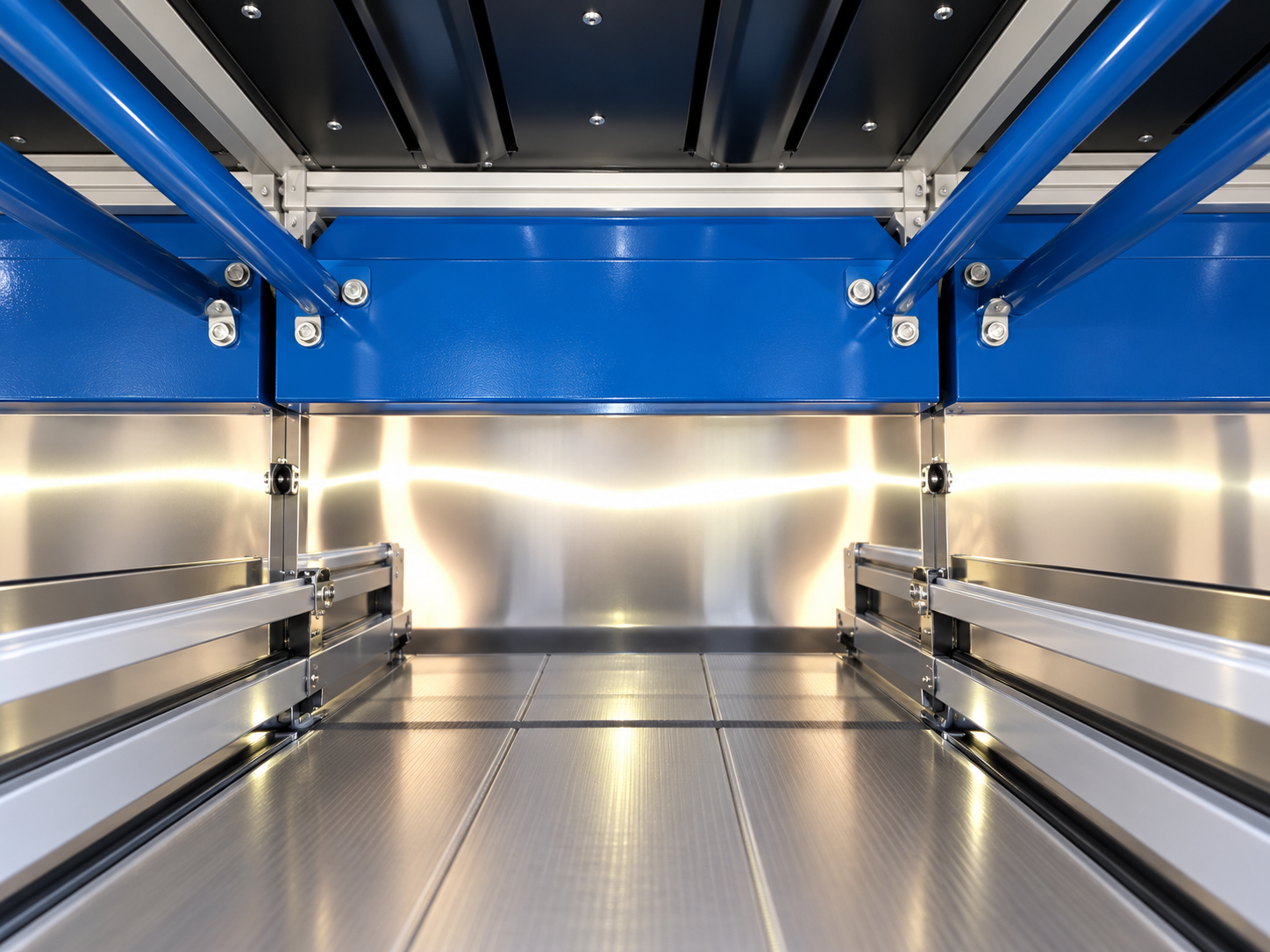 Interno sistema UV integrato per verniciatura legno